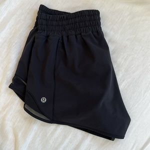 Hotty Hot Shorts (2.5 in) NWOT